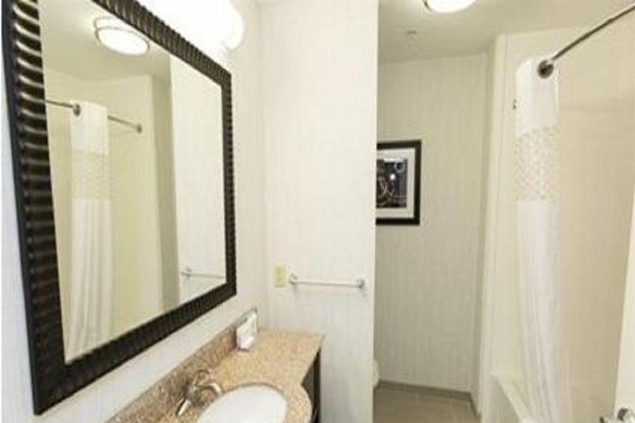 Hampton Inn & Suites Oklahoma City Airport Eksteriør bilde