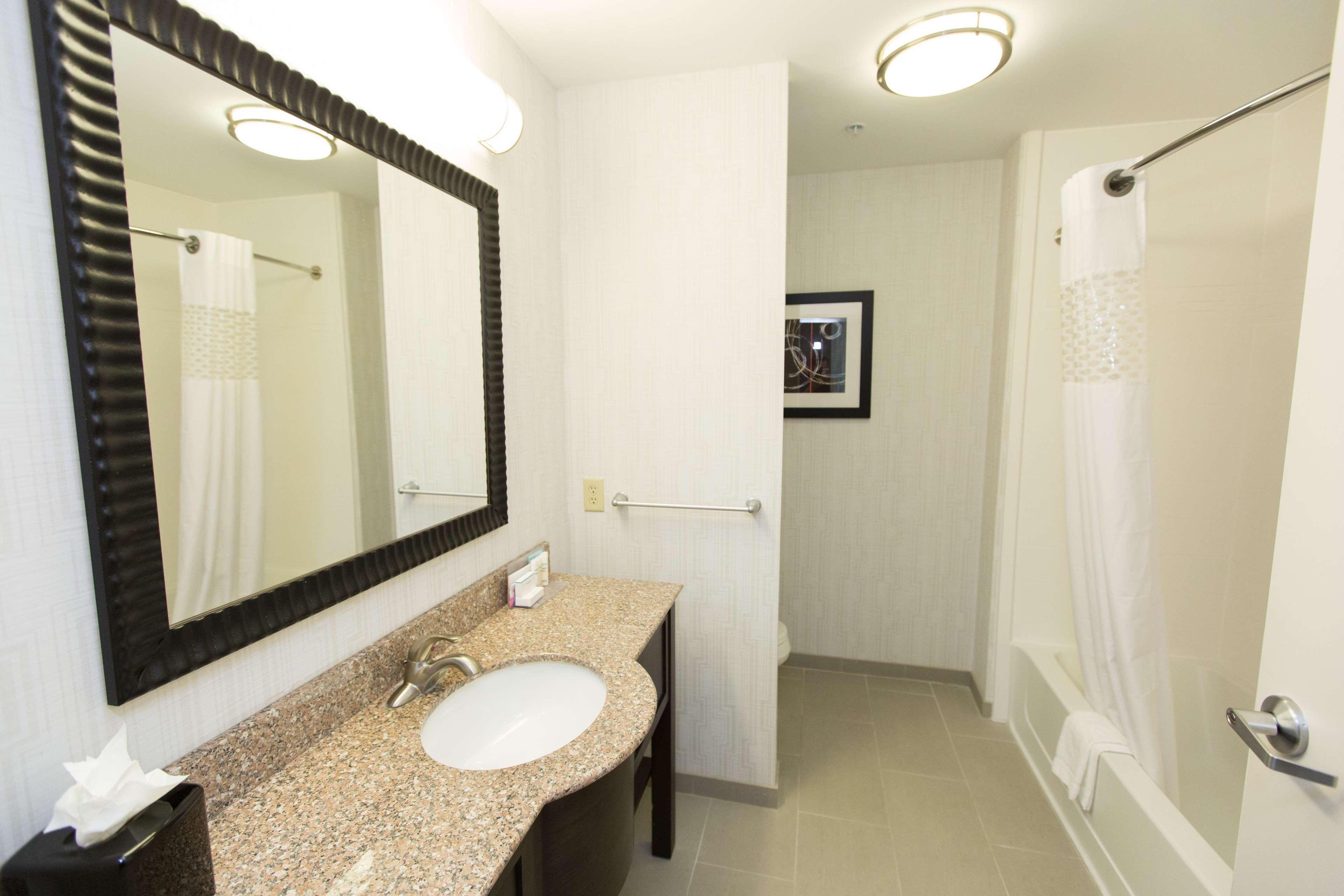 Hampton Inn & Suites Oklahoma City Airport Eksteriør bilde
