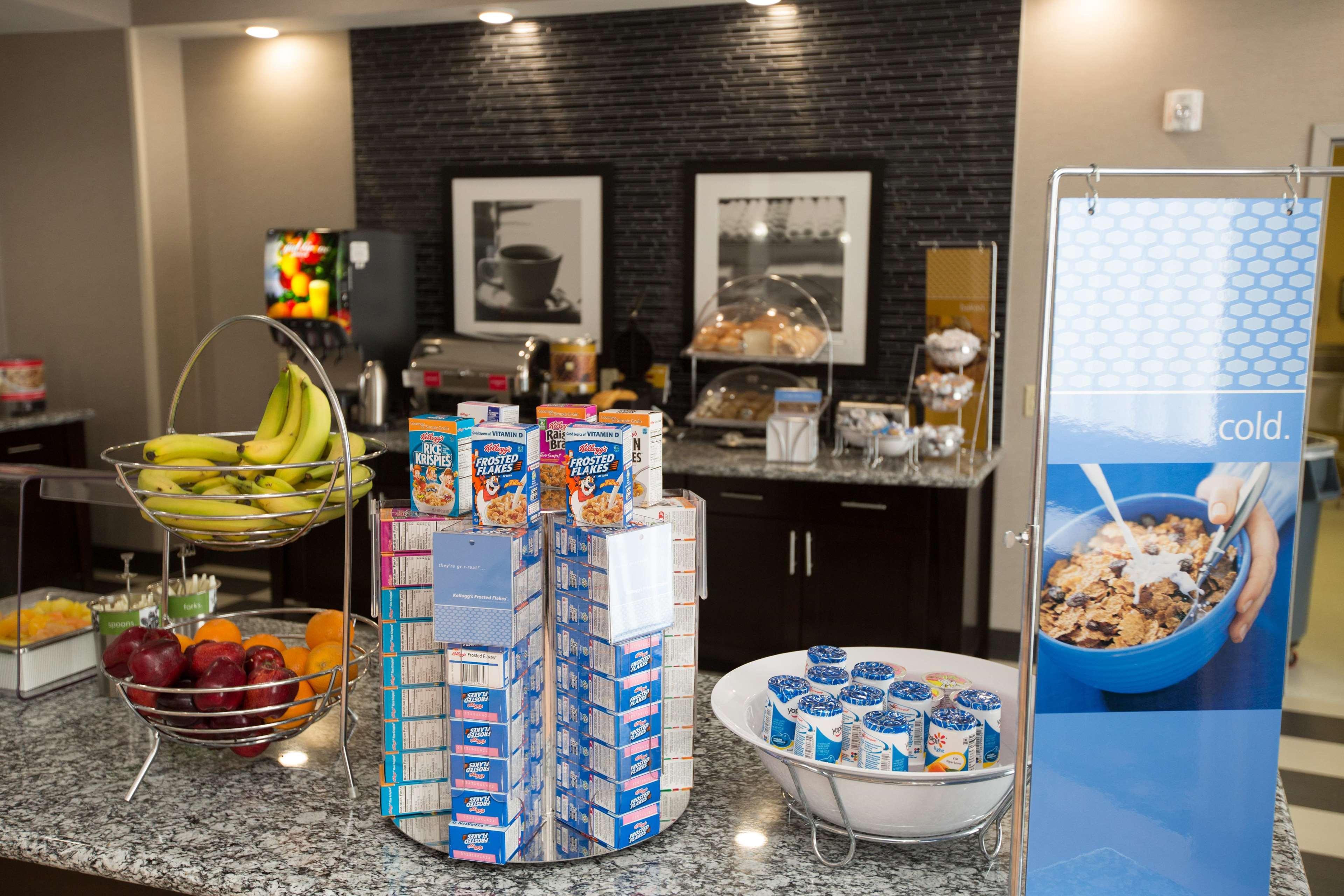 Hampton Inn & Suites Oklahoma City Airport Eksteriør bilde