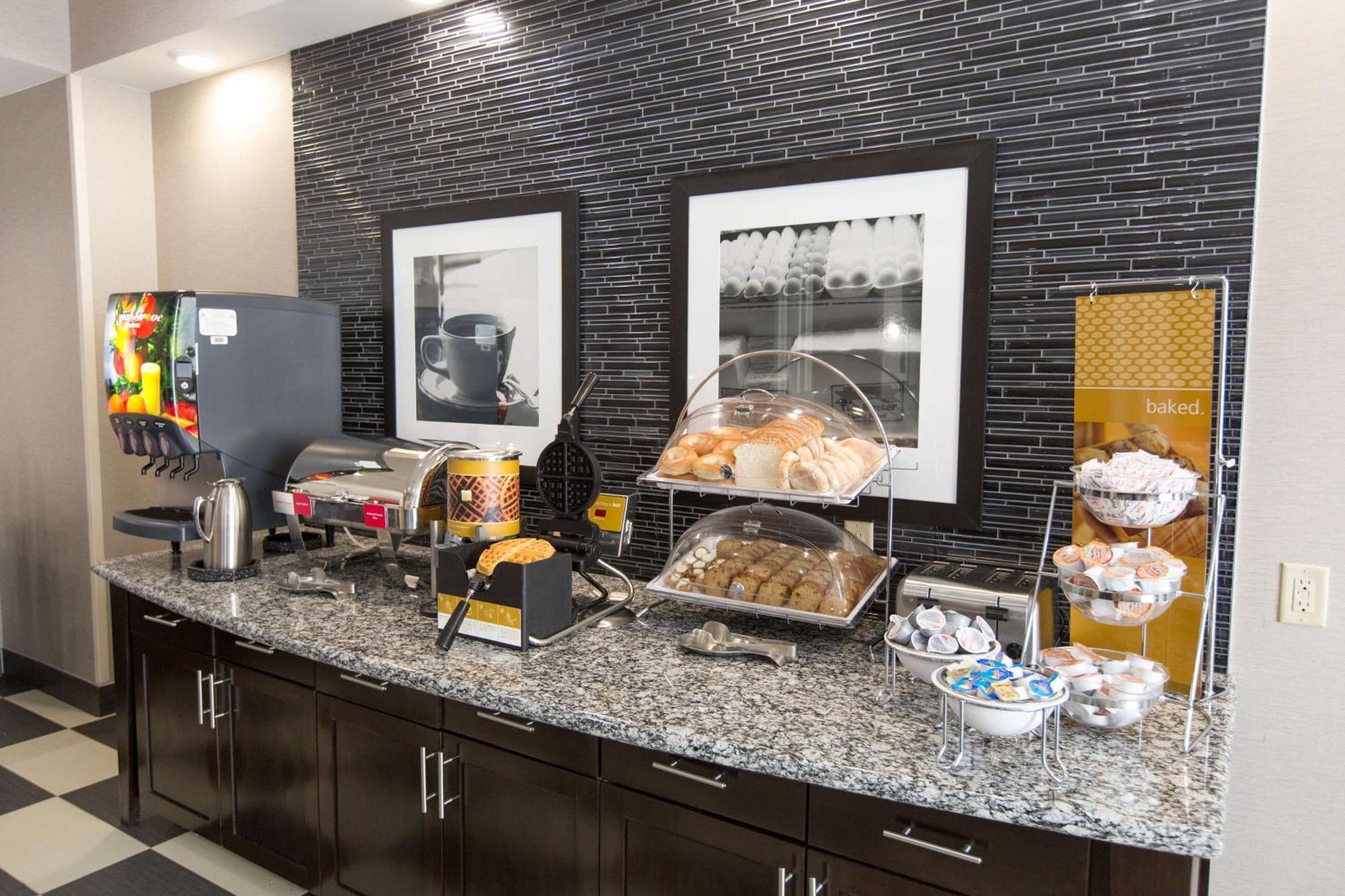 Hampton Inn & Suites Oklahoma City Airport Eksteriør bilde